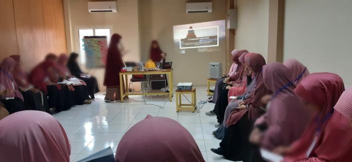 Muslimah Wahdah Makassar Siap Cetak MC Dakwah Profesional